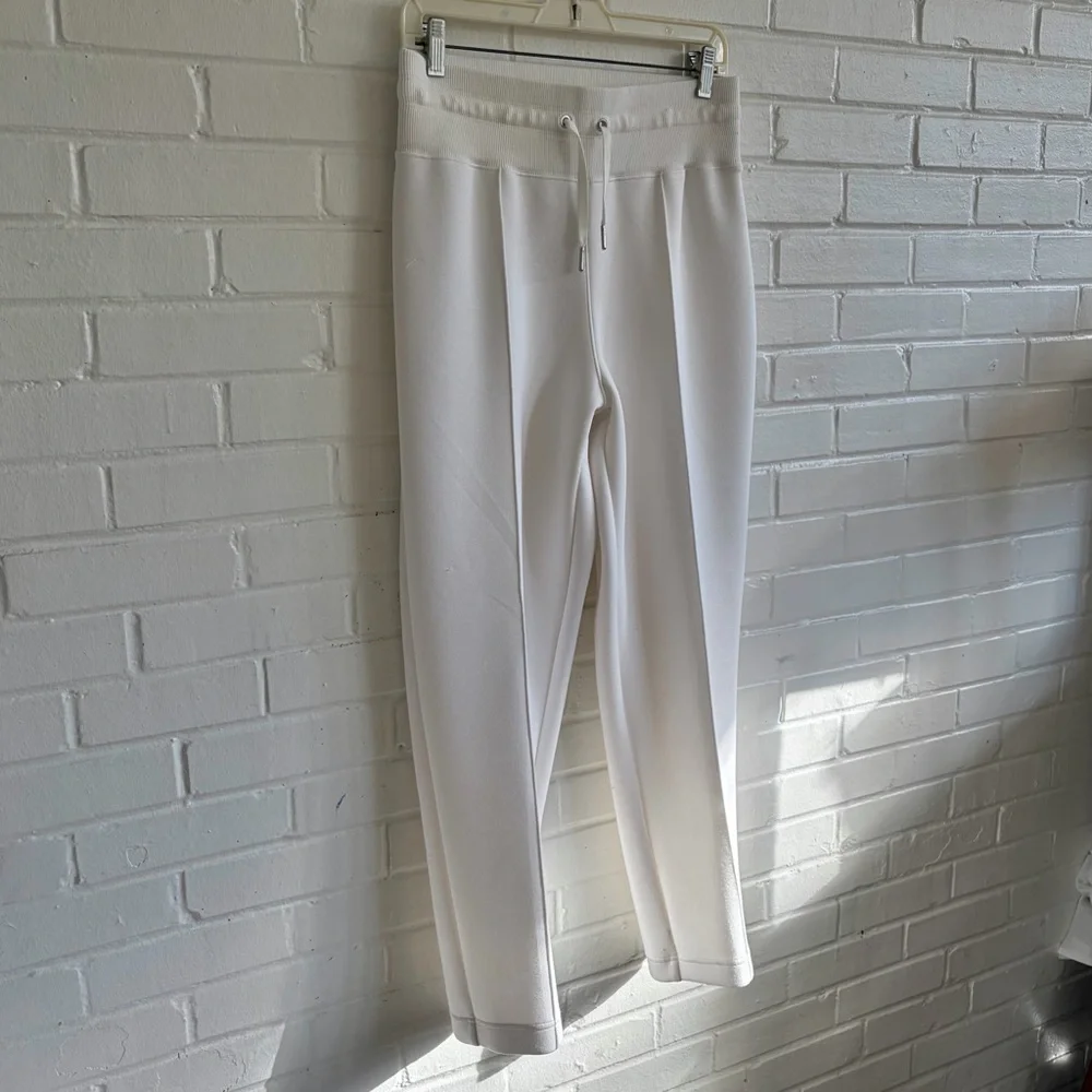 SPANX Air Essentials Luxe Tapered Pant in “Powder” White, SZ M LIKE NEW! 🤍 - Picture 4 of 8